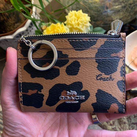SOLD⛔️Authentic COACH Coated canvas/smooth leather leopard zip card/ID/Keychain - Picture 7 of 8